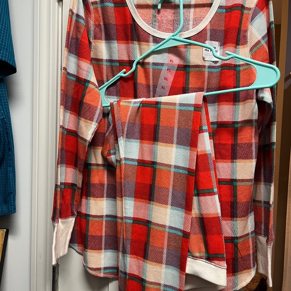 Old Navy Other - Red Plaid Thermal Top and Leggings Set